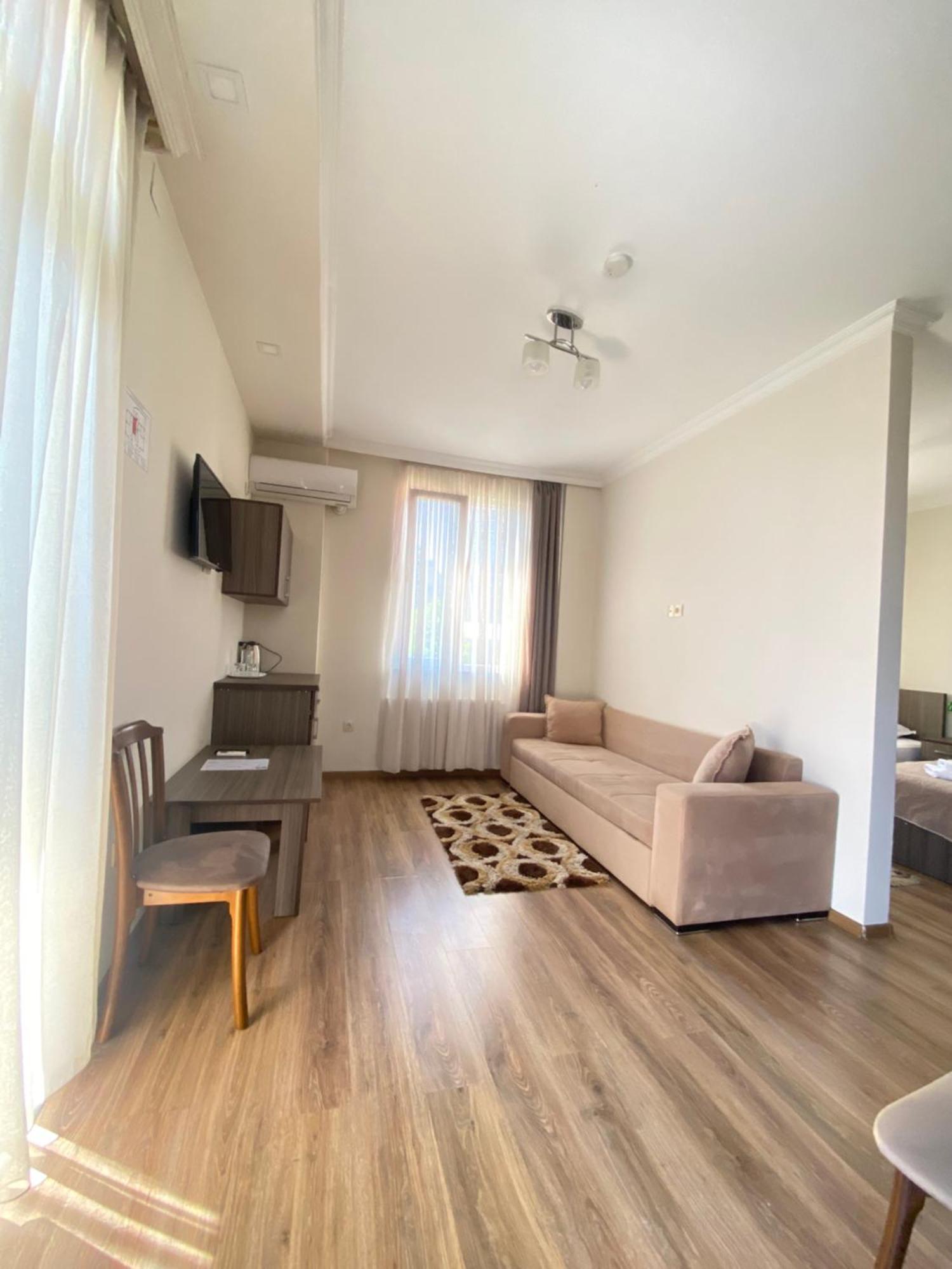 Hotel Garanti Batumi Eksteriør bilde