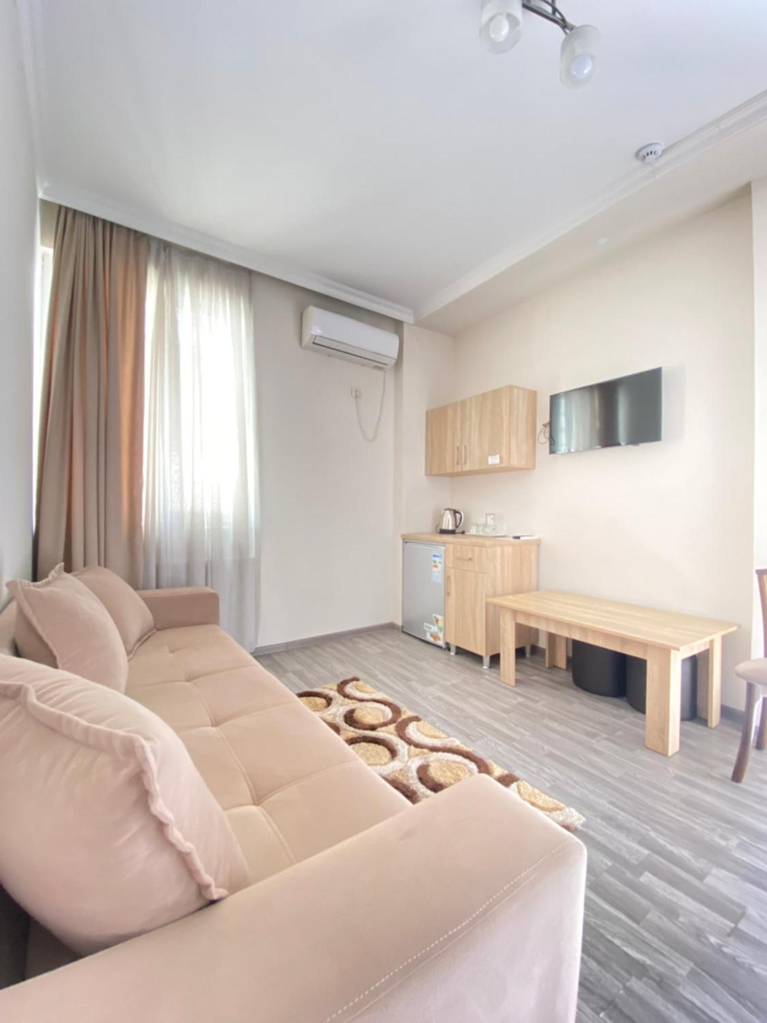 Hotel Garanti Batumi Eksteriør bilde