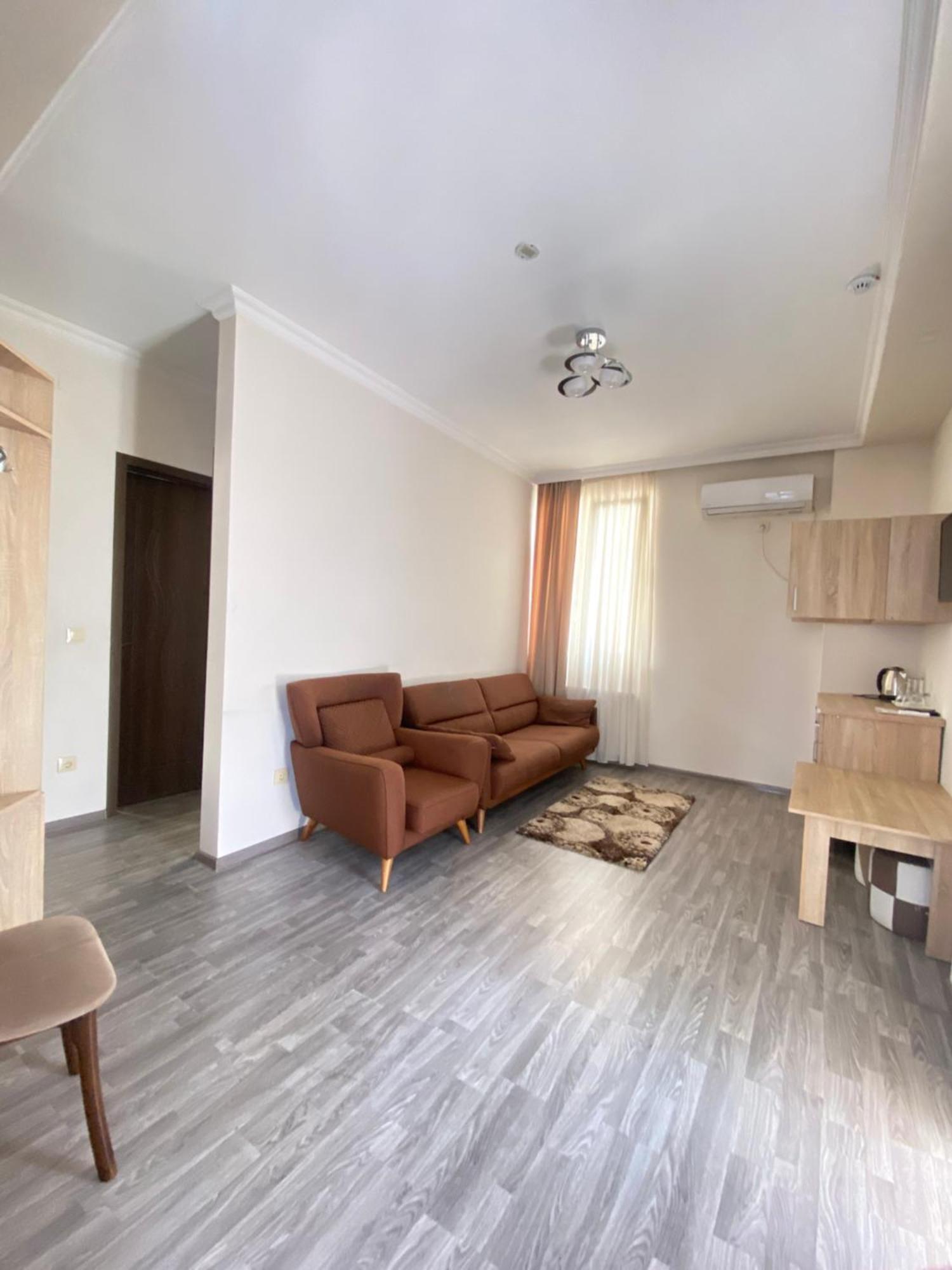 Hotel Garanti Batumi Eksteriør bilde
