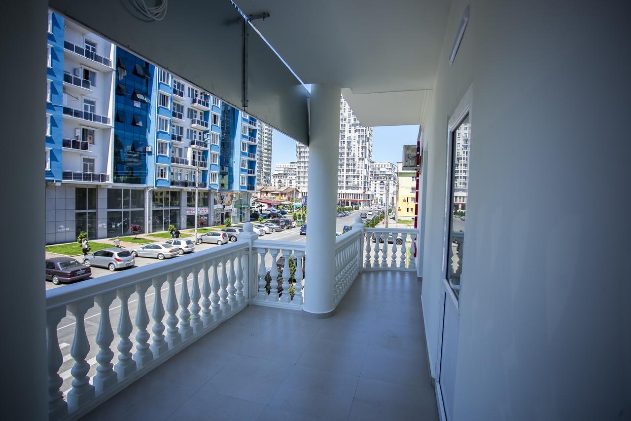Hotel Garanti Batumi Eksteriør bilde